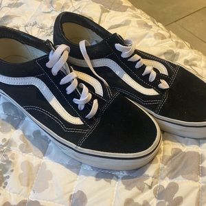 Black old skill vans - like new condition